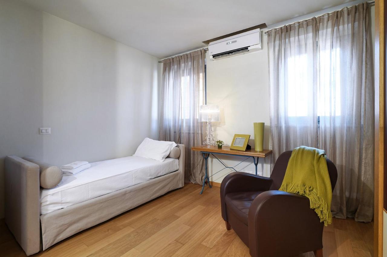 Contempora Apartments - Fiori Chiari 26 Milan Exterior photo